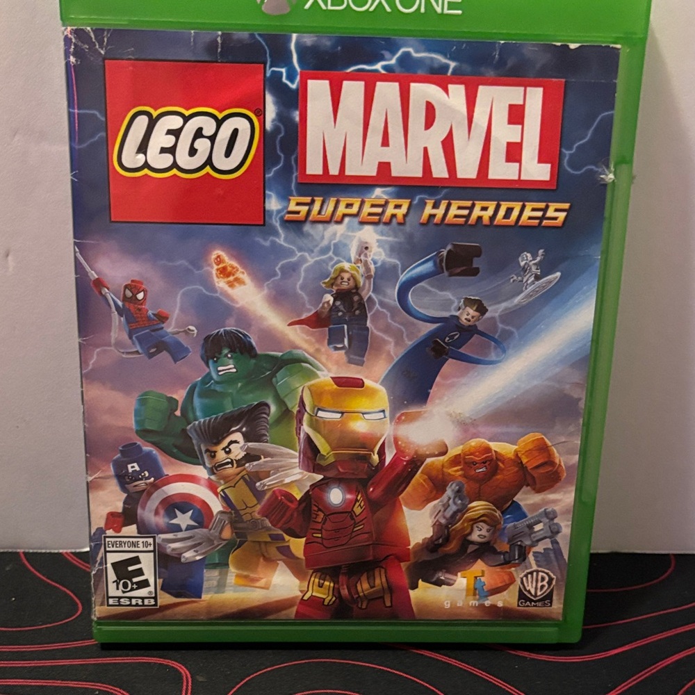 LEGO Marvel Super Heroes Xbox One - Green Cover